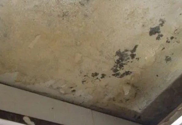 微山阳台漏水维修公司分享下微山卫生间渗水维修需要注意哪些问题。